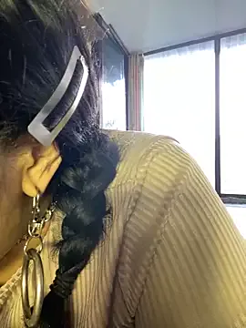 bunnyblondy – webcam model profile photo Image 2