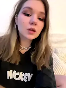 DestinyTurner – webcam model profile photo Image 9