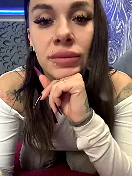 creambaby1 – webcam model profile photo Image 15