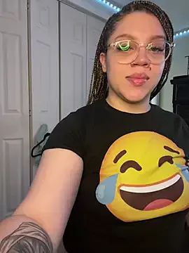 SirenaBelle – webcam model profile photo Image 2