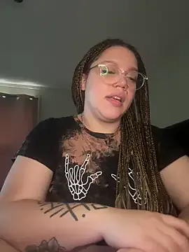 SirenaBelle – webcam model profile photo Image 5