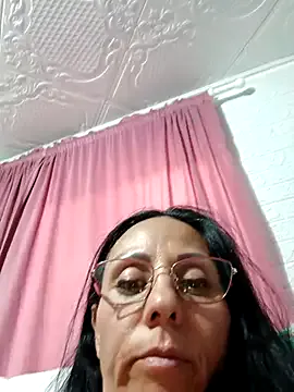 Olivia_11 – webcam model profile photo Image 9