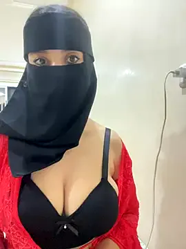 brazilians_doitbetter – webcam model profile photo Image 16