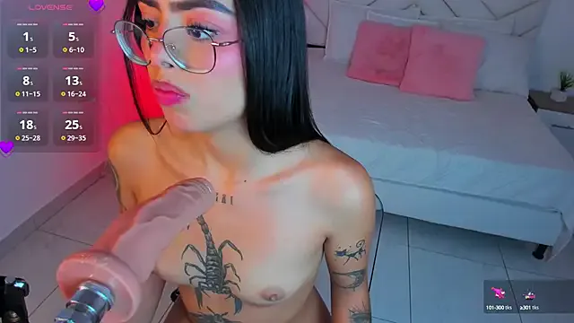 shuhana_ – webcam model profile photo Image 7