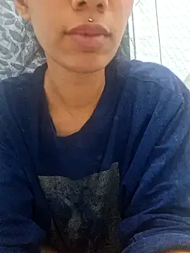 Runarunapi – webcam model profile photo Image 8