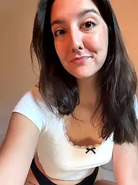 pinkypuppa – webcam model profile photo Image 4