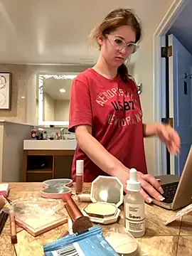 seraphine23 – webcam model profile photo Image 5