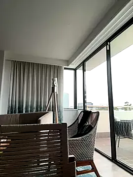 seraphine23 – webcam model profile photo Image 6