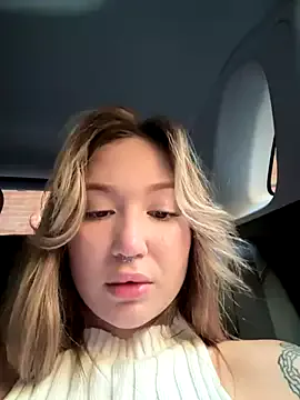 Yui-Ch – webcam model profile photo Image 6