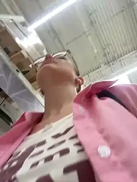 PumaShyXD – webcam model profile photo Image 13