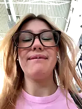 PumaShyXD – webcam model profile photo Image 15