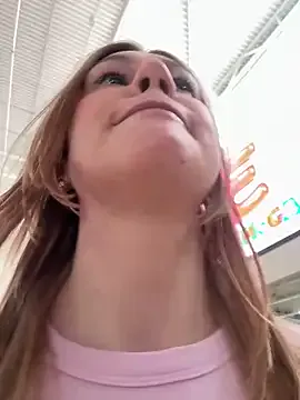 PumaShyXD – webcam model profile photo Image 2