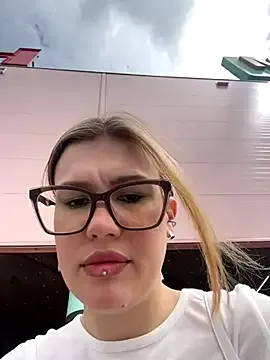 PumaShyXD – webcam model profile photo Image 4