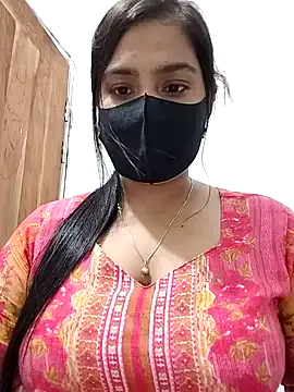 emyii – webcam model profile photo Image 5