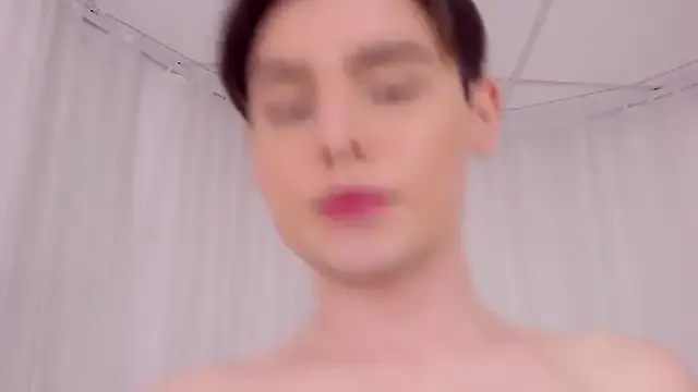 PumaShyXD – webcam model profile photo Image 2