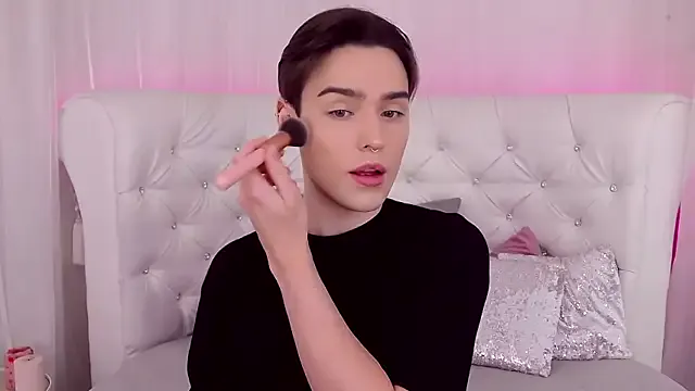 PumaShyXD – webcam model profile photo Image 3