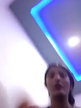 Yui-Ch – webcam model profile photo Image 2