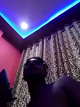 Yui-Ch – webcam model profile photo Image 7