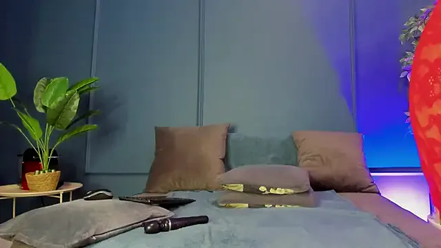 MerlyG – webcam model profile photo Image 4