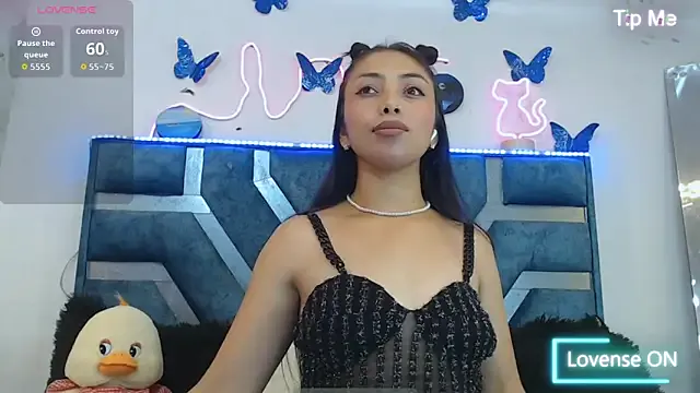 Runarunapi – webcam model profile photo Image 11