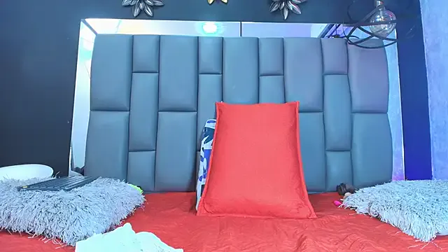 katt008 – webcam model profile photo Image 12