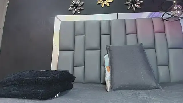 katt008 – webcam model profile photo Image 16