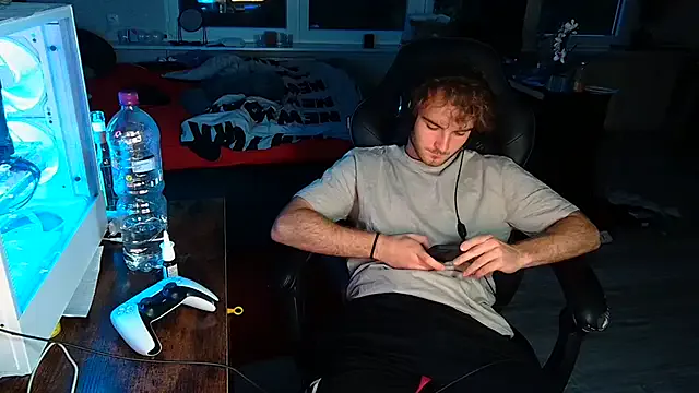 sigmasian – webcam model profile photo Image 10