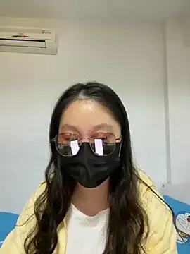 PumaShyXD – webcam model profile photo Image 2