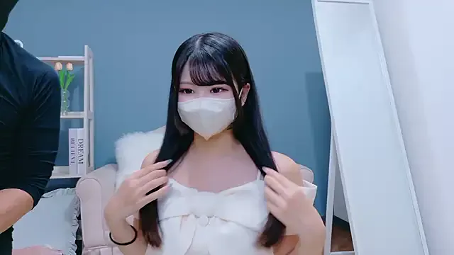 yuki_june – webcam model profile photo Image 2