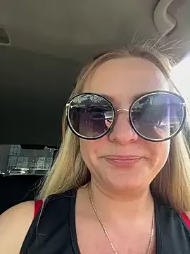 aus_queen – webcam model profile photo Image 13