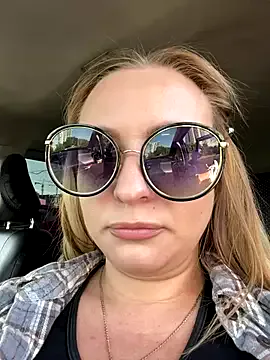 aus_queen – webcam model profile photo Image 9