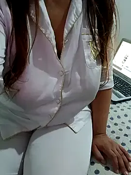 bunnyblondy – webcam model profile photo Image 16