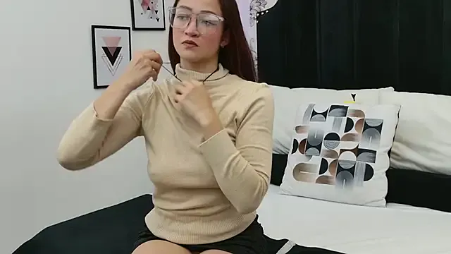 indialatin – webcam model profile photo Image 13