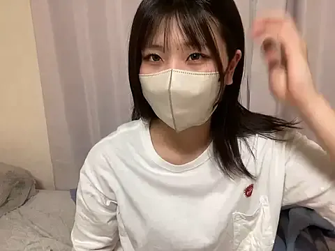 emyii – webcam model profile photo Image 10