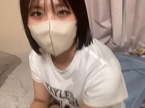 emyii – webcam model profile photo Image 11