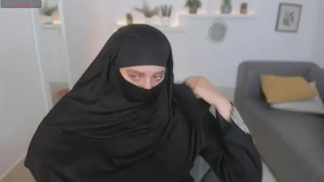 PumaShyXD – webcam model profile photo Image 12