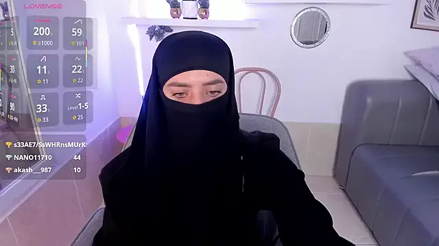 PumaShyXD – webcam model profile photo Image 5