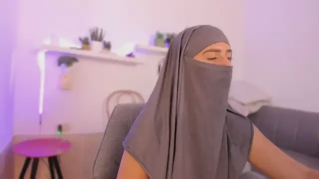 PumaShyXD – webcam model profile photo Image 6