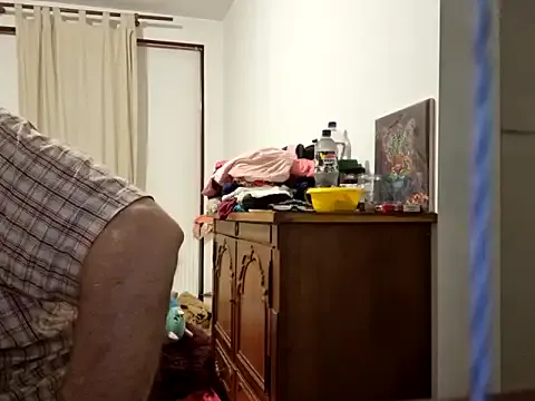 newMichelle – webcam model profile photo Image 13