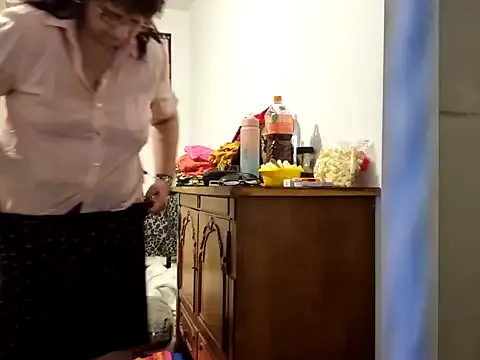 newMichelle – webcam model profile photo Image 6