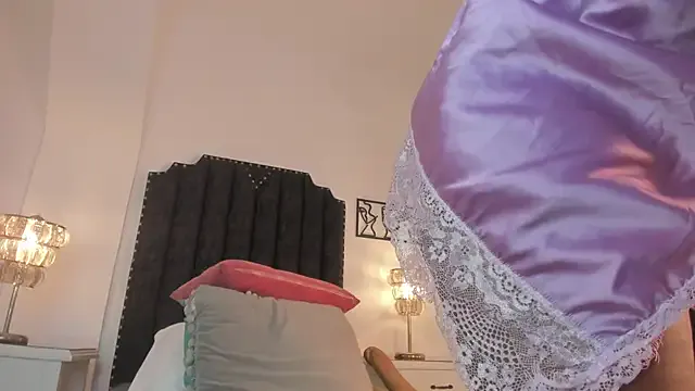 Runarunapi – webcam model profile photo Image 18