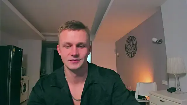 Runarunapi – webcam model profile photo Image 6