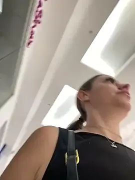 PumaShyXD – webcam model profile photo Image 5