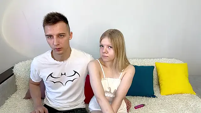 bunnyblondy – webcam model profile photo Image 4