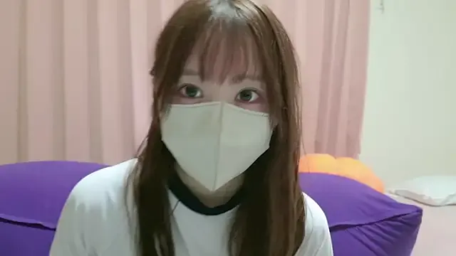 mc-Olivia – webcam model profile photo Image 2