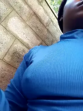 onetimeandforever – webcam model profile photo Image 9