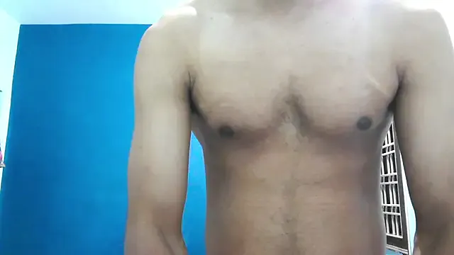 hoaarisa – webcam model profile photo Image 6