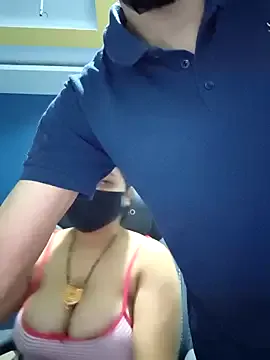 hoaarisa – webcam model profile photo Image 9