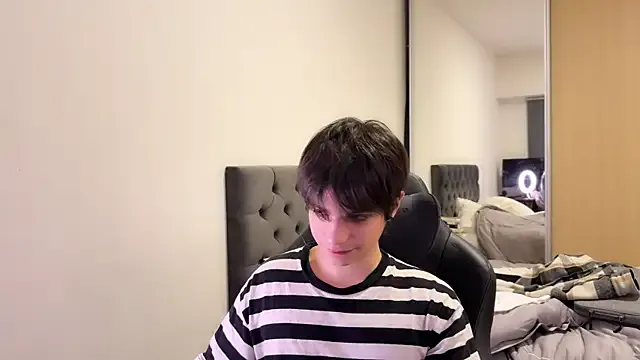 keirasworld – webcam model profile photo Image 5