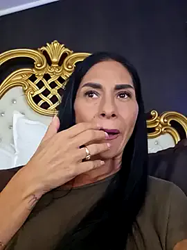 PumaShyXD – webcam model profile photo Image 2